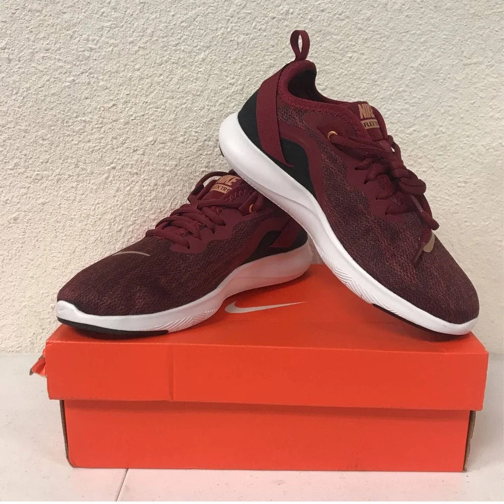 Nike Women's Size 6 Flex Trainer 9 Sneaker, Red - Picture 2 of 8